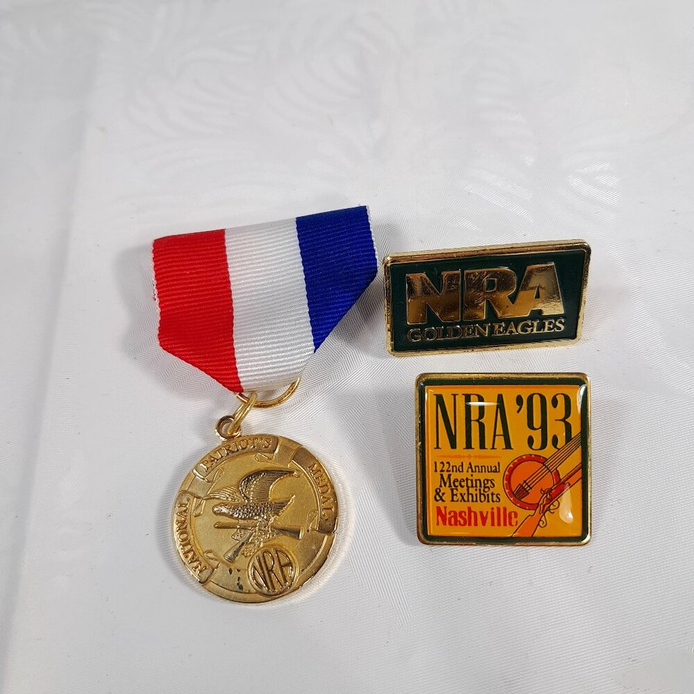 Vintage NRA pin set‎ medal ribbon National Patriots 1993 Nashville golden eagles